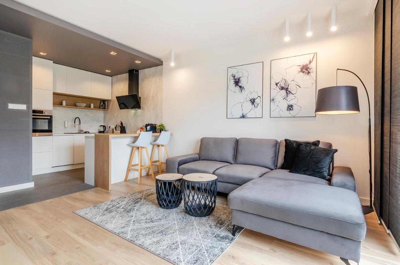 Sky Home- Ilumino Apartment -Centrum, Parking, Klimatyzacja, Dostep Na Kod Lodz  Ngoại thất bức ảnh